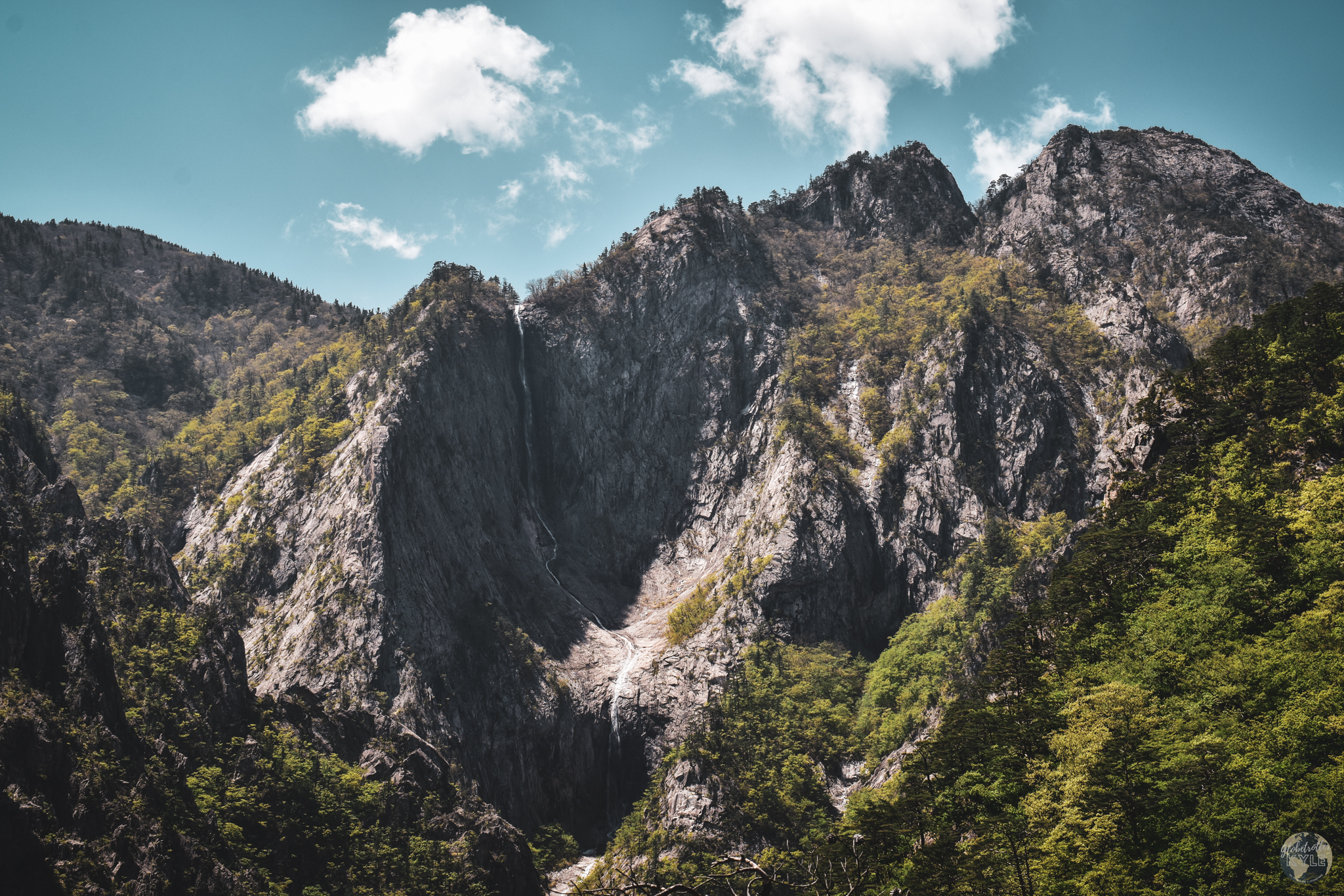 The Towangseong Falls in Seoraksan National Park, Sokcho, South Korea. 