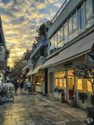 The best (and free) walking tour in Athens