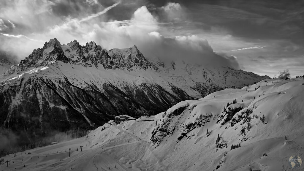 Black and white mountains in the Chamonix valley, where to ski in Europe