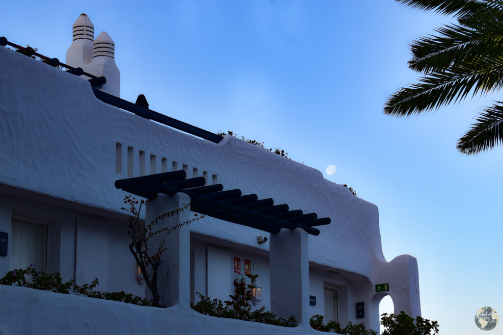 A white building with a pergola at Dreams Jardin Tropical Resort & Spa in Costa Adeje. 