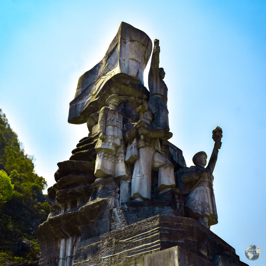 The Youth Volunteer Monument along the ha giang loop